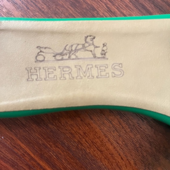 Green sandals - Picture 2 of 5